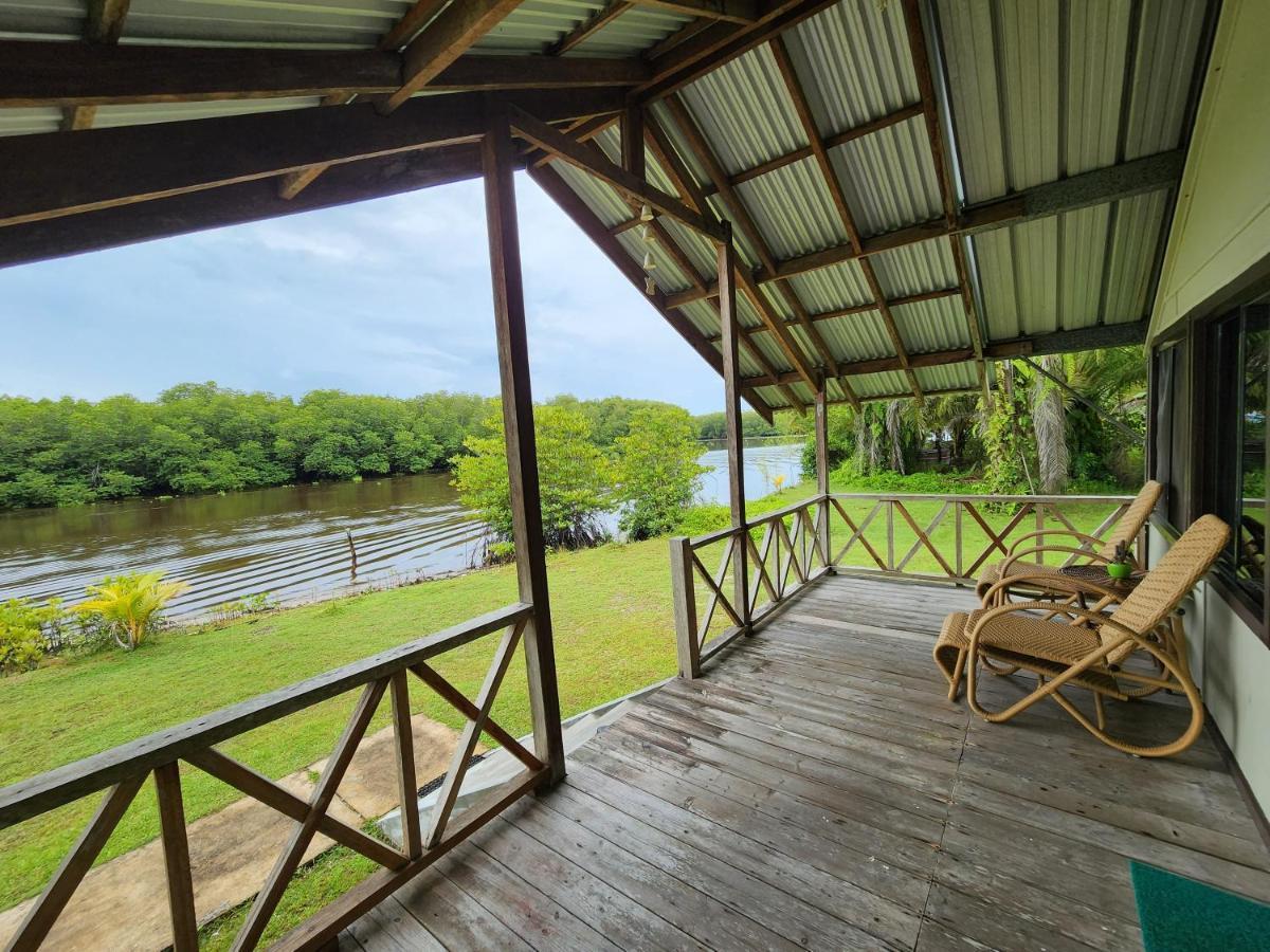 Mb Camp Singkil Hotel Gosongtelaga Екстериор снимка