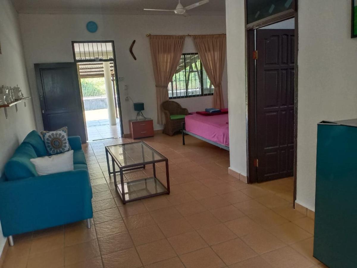 Mb Camp Singkil Hotel Gosongtelaga Екстериор снимка
