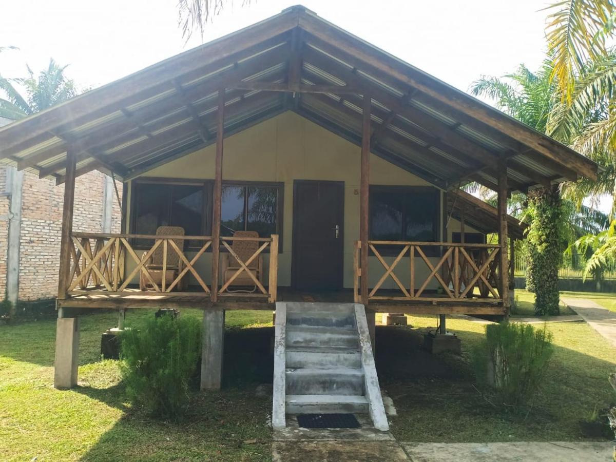 Mb Camp Singkil Hotel Gosongtelaga Екстериор снимка