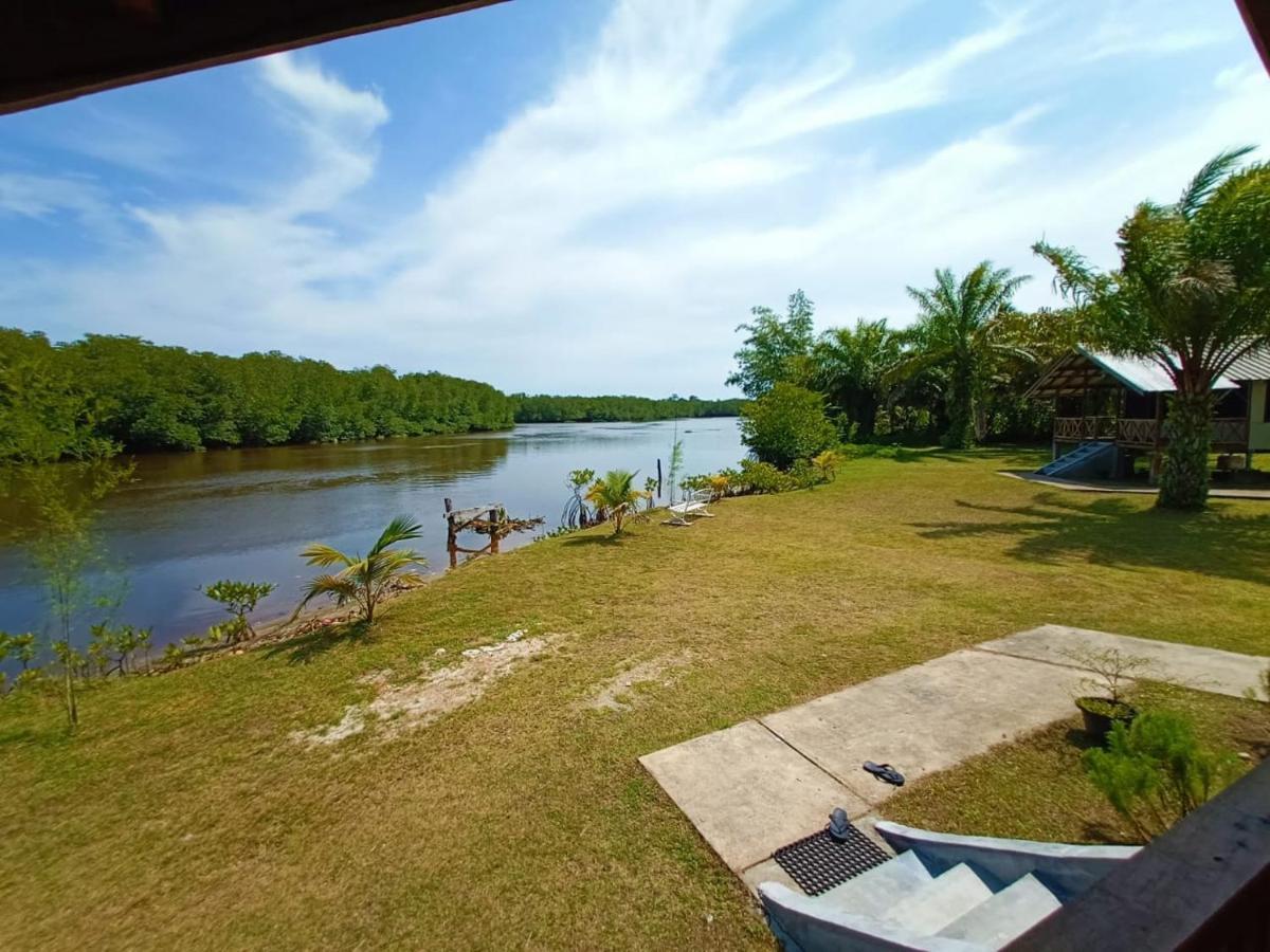Mb Camp Singkil Hotel Gosongtelaga Екстериор снимка