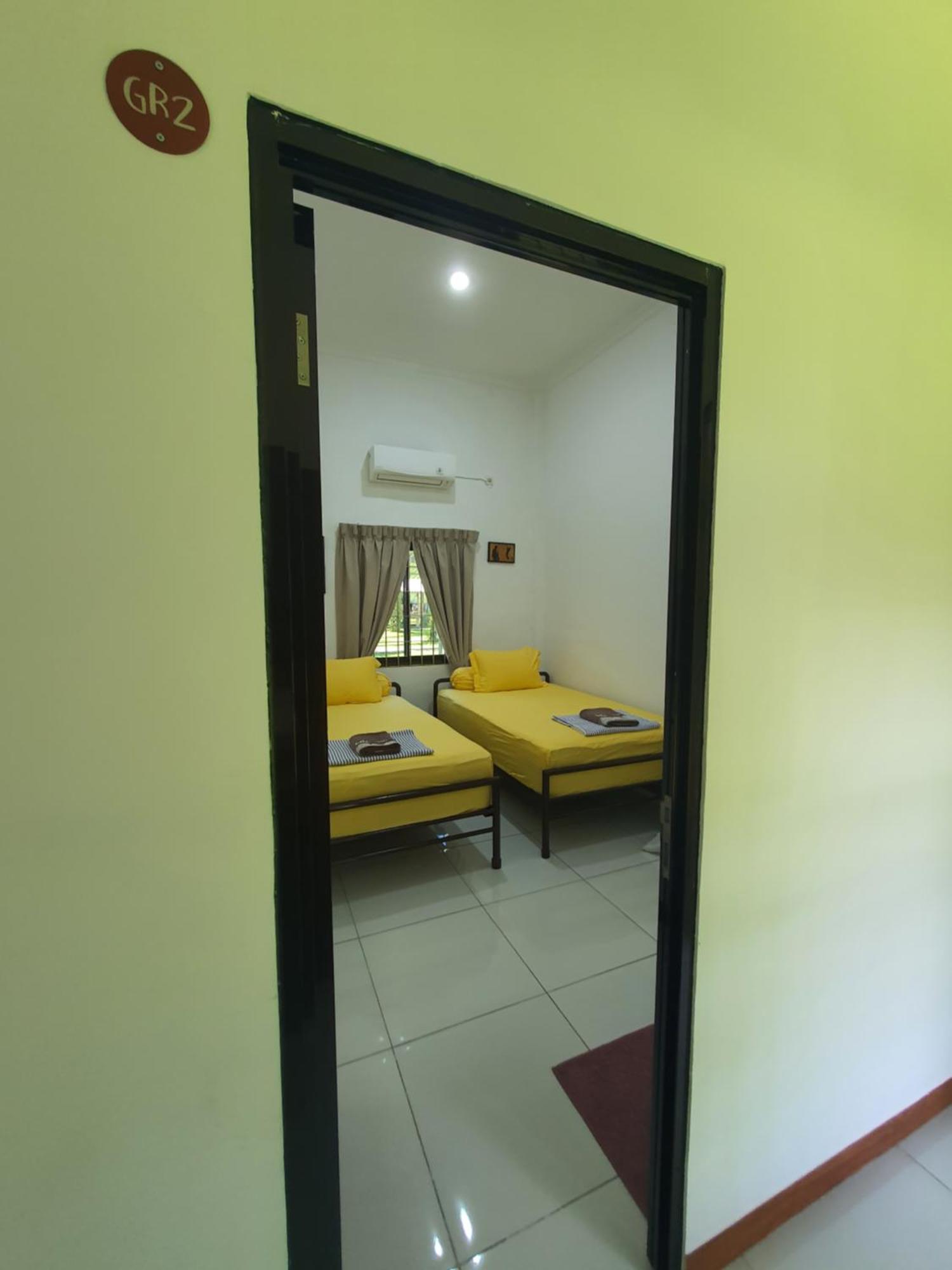Mb Camp Singkil Hotel Gosongtelaga Екстериор снимка