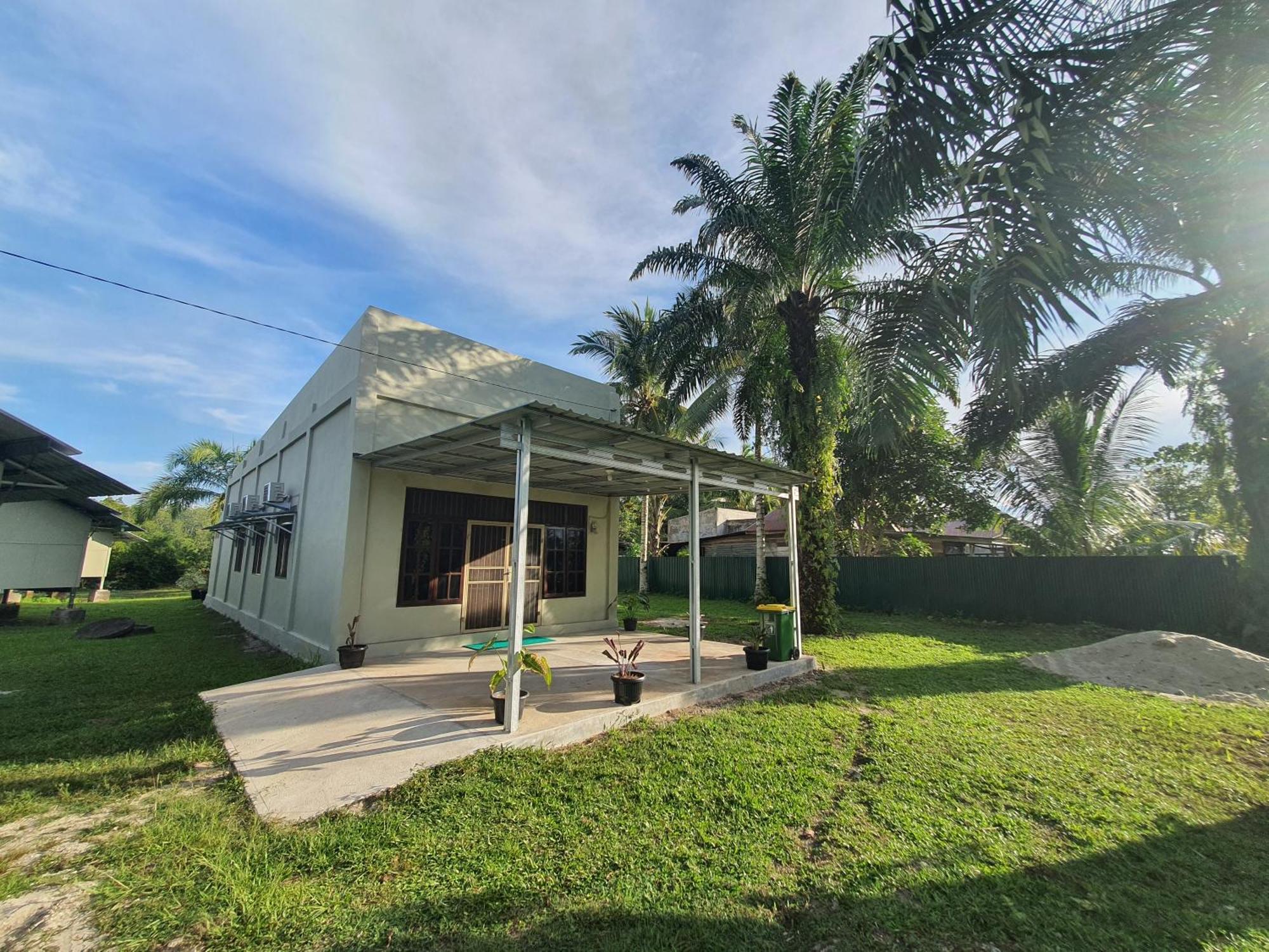 Mb Camp Singkil Hotel Gosongtelaga Екстериор снимка